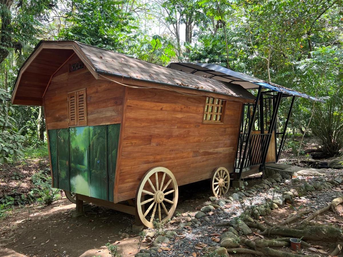 ホテル Gypsy Wagons パボネス エクステリア 写真