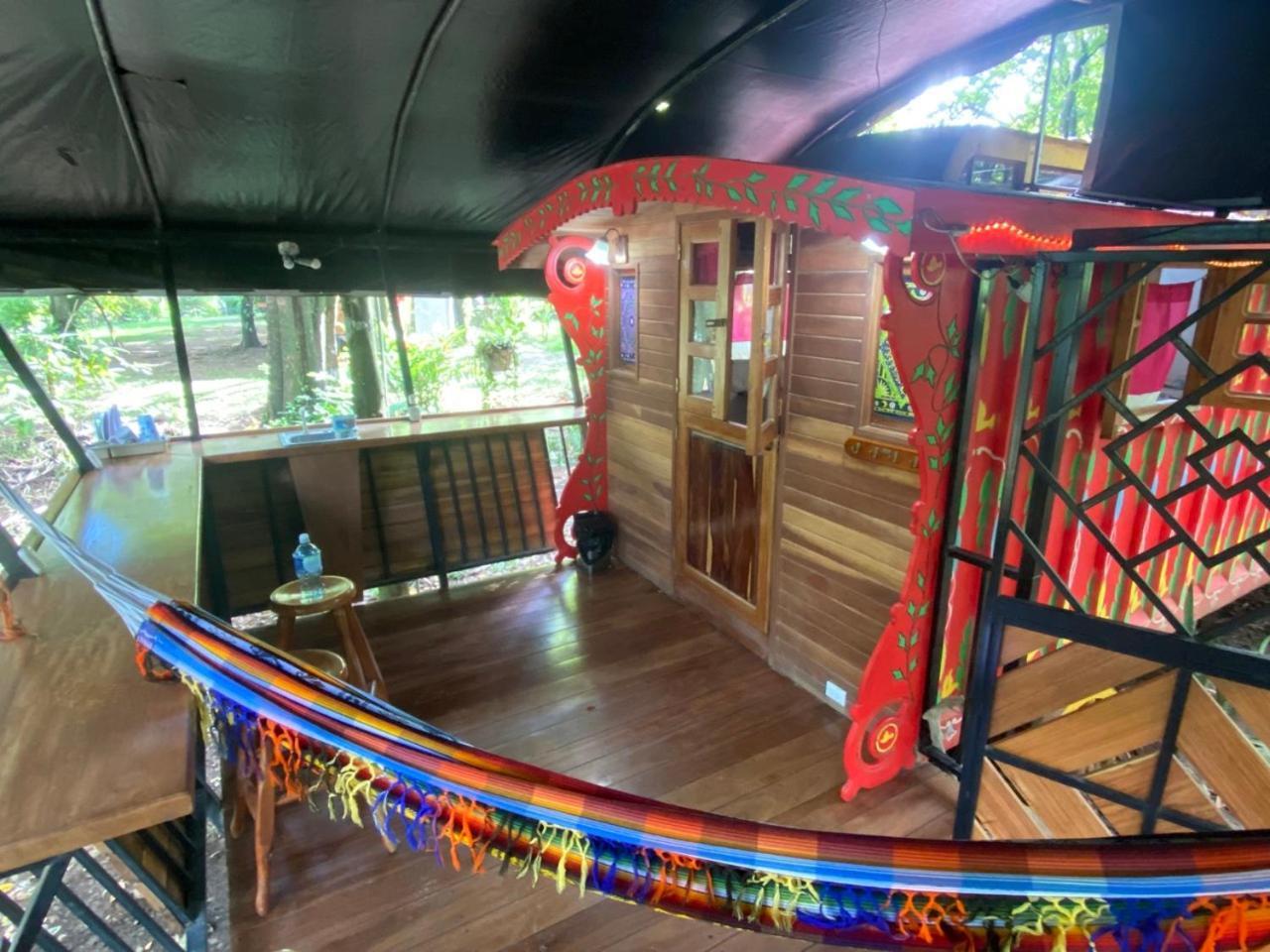 ホテル Gypsy Wagons パボネス エクステリア 写真