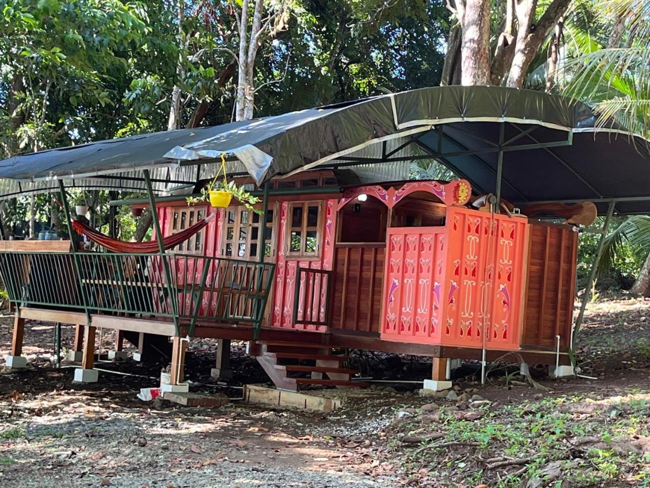 ホテル Gypsy Wagons パボネス エクステリア 写真