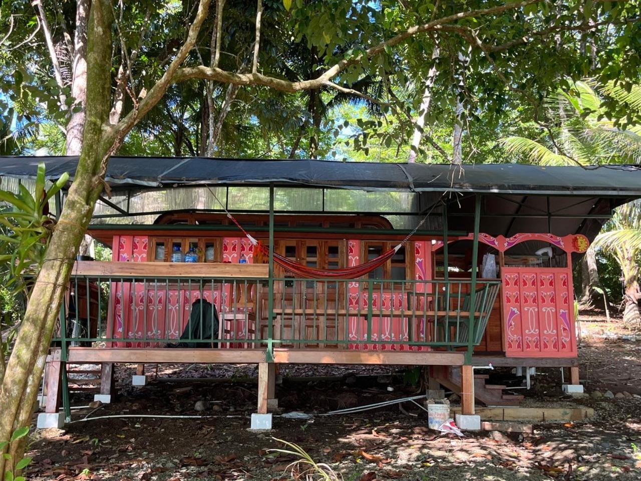 ホテル Gypsy Wagons パボネス エクステリア 写真